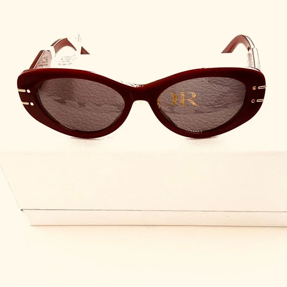 DiorSignature B8U Oval Sunglasses - Picture 3 of 6